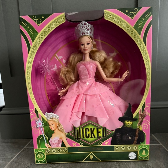 Wicked Movie Glinda Doll New with Misprint - Picture 2 of 3